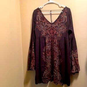 Floral/Bohemian style long-sleeved midi dress